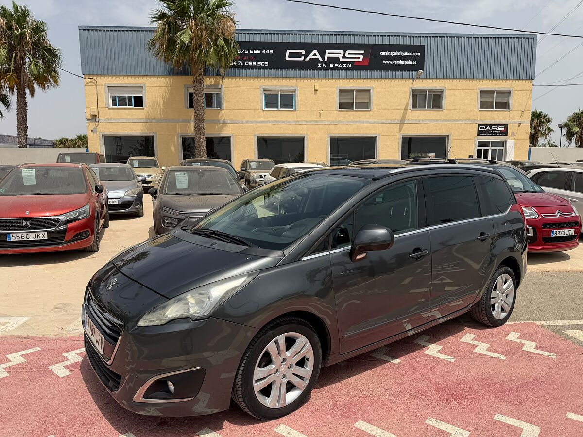 PEUGEOT 5008 ALLURE 1.6 HDI AUTO SPANISH LHD IN SPAIN 84000 MILES 7 SEATS 2015
